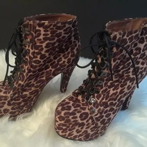 A.CO Leopard Ankle Boots Size 7 NWOB